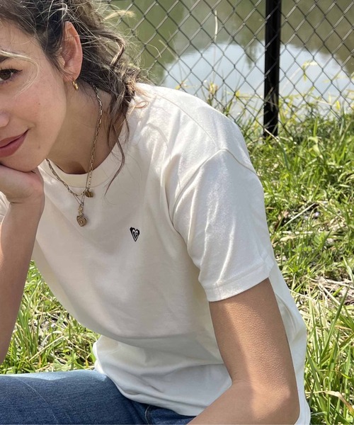 ROXY（ロキシー）の「HERITAGE LOGOS/ロキシー半袖バックプリントロゴTシャツ（Tシャツ/カットソー・レディース・グレー/ブラック/ホワイト/ブラウン・LARGE/MEDIUM/SMALL）」の9枚目の写真