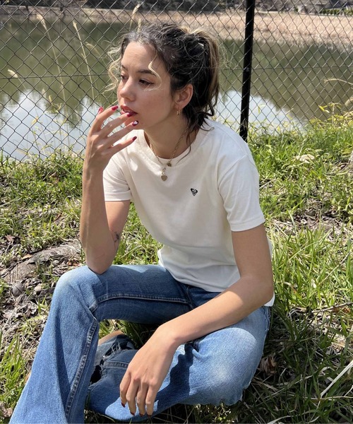 ROXY（ロキシー）の「HERITAGE LOGOS/ロキシー半袖バックプリントロゴTシャツ（Tシャツ/カットソー・レディース・グレー/ブラック/ホワイト/ブラウン・LARGE/MEDIUM/SMALL）」の11枚目の写真