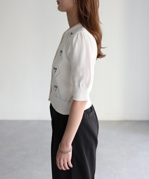 【着用1回】アリスアンドオリビア　フラワー刺繍♡パフスリーブリボンカーディガン 着用1回】アリスアンドオリビア フラワー刺繍♡パフスリーブリボン