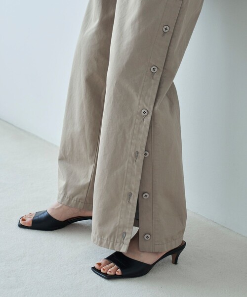 FREAK'S STORE（フリークスストア）の「FREAK’S STORE/フリークスストア サイドボタンパンツ/チノパンツ/ワイドパンツ（チノパンツ・レディース・ベージュ/オリーブ・MEDIUM/SMALL）」の12枚目の写真
