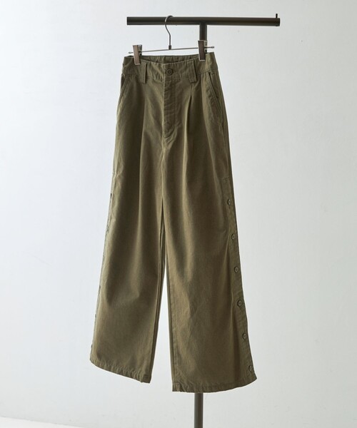 FREAK'S STORE（フリークスストア）の「FREAK’S STORE/フリークスストア サイドボタンパンツ/チノパンツ/ワイドパンツ（チノパンツ・レディース・ベージュ/オリーブ・MEDIUM/SMALL）」の3枚目の写真