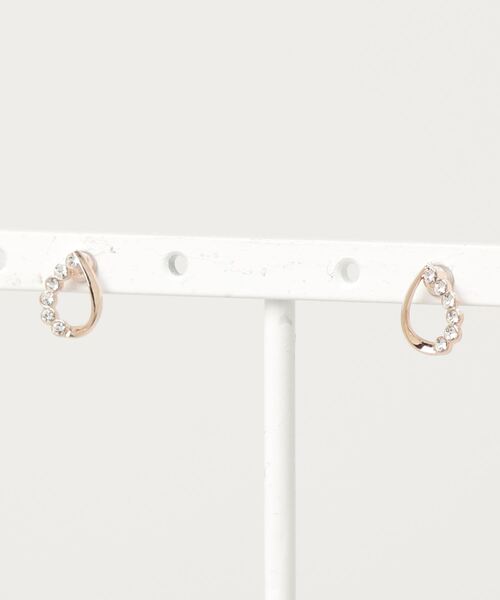 itam（アイタム）の「【itam】アイタム/ 6連ストーン ドロップ セラミックピアス/ 金属アレルギー対応ピアス（ピアス（両耳用）・レディース・ゴールド/ピンクゴールド・FREE）」の6枚目の写真