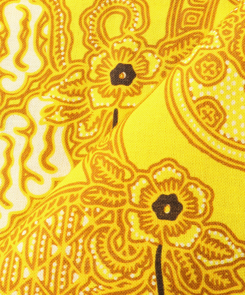 rajabrooke（ラジャブルック）の「【rajabrooke / ラジャブルック】WISM 別注 Asian Batik Tenugui（バンダナ/スカーフ・メンズ・イエロー・FREE）」の2枚目の写真