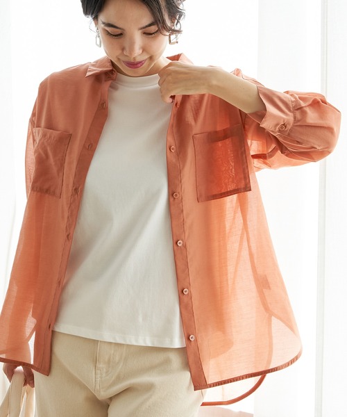 ikka（イッカ）の「【2点セット】シアーシャツタンクアンサンブル（シャツ/ブラウス・レディース・チャコールグレー/ベージュ/オレンジ/ブルー・M/L/S）」の4枚目の写真