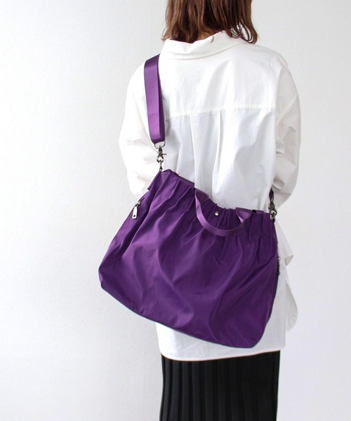 Three Four Time（ｽﾘｰﾌｫｰﾀｲﾑ）の「タックプリーツナイロン3WAY BAG（トートバッグ・レディース・ブラック/パープル・FREE）」の2枚目の写真