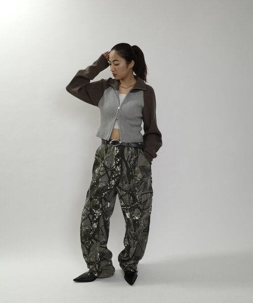 WHO'S WHO gallery（フーズフーギャラリー）の「【新色登場】ラグランジップニット（ニット/セーター・レディース・ブラウン系その他/ブラック/ブルー系その他/ネイビー/ブラウン/オフホワイト/ブラウン系その他2/ブラック系その他/ブルー系その他2/ブラック系その他2・FREE）」の21枚目の写真