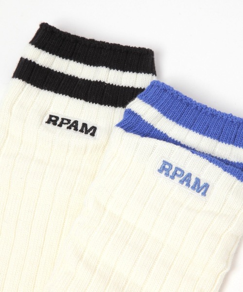 repipi armario（レピピ アルマリオ）の「Wラインロゴルーズ（ソックス/靴下・キッズ・ホワイト×ブルー/ホワイト×ブラック/ブラック×ホワイト/ホワイト×パープル/ホワイト×グリーン/グレー/ホワイト×ライム・FREE）」の18枚目の写真