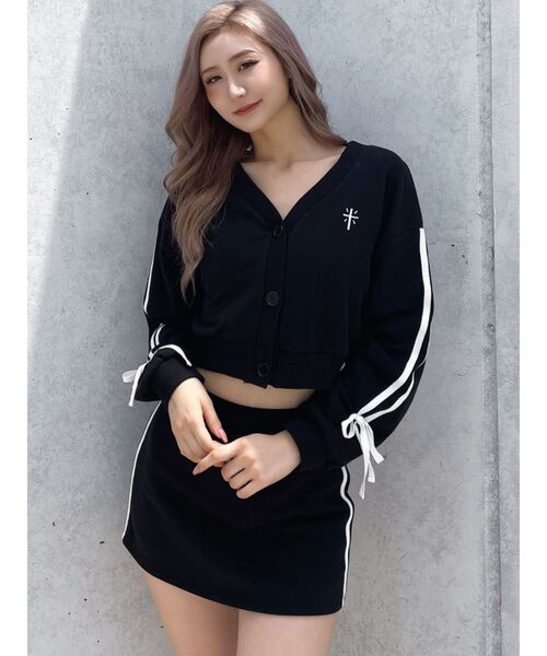 GYDA（ジェイダ）の「【SETUP着用可】クロスポイント2ラインショートスウェットカーディガン（カーディガン/ボレロ・レディース・ブラック/オフホワイト/グレー・FREE）」の4枚目の写真