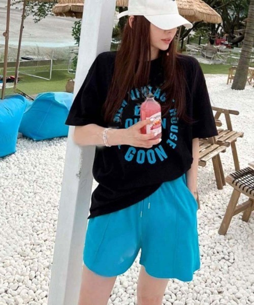 Dalfwin(ダールフィン)の「韓国ファッション 【上下セット】VINTAGEロゴ半袖Tシャツ×ショートパンツセットアップ(ルームウェア/パジャマ・レディース・ブルー系/レッド系/グレー系・FREE)」の19枚目の写真