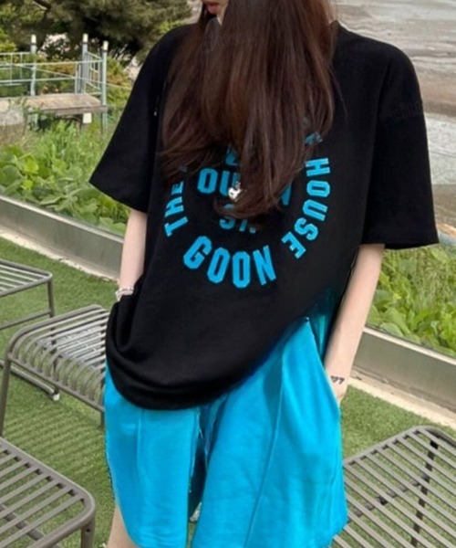 Dalfwin(ダールフィン)の「韓国ファッション 【上下セット】VINTAGEロゴ半袖Tシャツ×ショートパンツセットアップ(ルームウェア/パジャマ・レディース・ブルー系/レッド系/グレー系・FREE)」の21枚目の写真