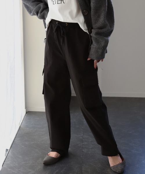 HUG.U(ハグユー)の「テーパード&ワイドパンツ(カーゴパンツ・レディース・ダークグレー/ブラック/カーキ・M(レギュラー丈)/M(トール丈)/L(レギュラー丈)/L(トール丈))」の12枚目の写真