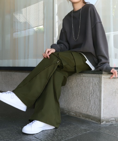 HUG.U(ハグユー)の「テーパード&ワイドパンツ(カーゴパンツ・レディース・ダークグレー/ブラック/カーキ・M(レギュラー丈)/M(トール丈)/L(レギュラー丈)/L(トール丈))」の4枚目の写真