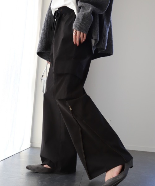 HUG.U(ハグユー)の「テーパード&ワイドパンツ(カーゴパンツ・レディース・ダークグレー/ブラック/カーキ・M(レギュラー丈)/M(トール丈)/L(レギュラー丈)/L(トール丈))」の11枚目の写真