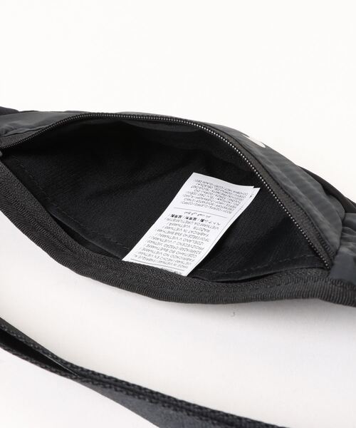 NIKE（ナイキ）の「Nike(ナイキ)/ウエストポーチ ボディバッグ チャレンジャー 2.0 ランニング ウエストパック スモール（ボディバッグ/ウエストポーチ・メンズ・ブラック/ブルー・FREE）」の16枚目の写真