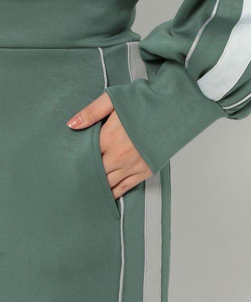 mysty woman(ミスティウーマン)の「サイドラインナロースカート 149655(スカート・レディース・ブラック/グリーン/オフホワイト・FREE)」の11枚目の写真