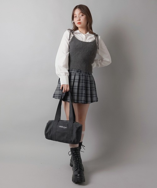 SPINNS（スピンズ）の「長袖ショート丈シャーリングギャザーシャツ（シャツ/ブラウス・レディース・ホワイト/ブルー/グレー/ブラック・ONESIZE）」の15枚目の写真