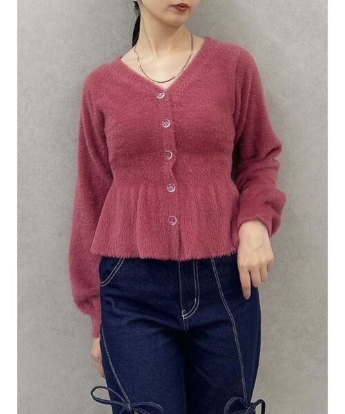 dazzlin(ダズリン)の「ミニシャギーペプラムカーデトップス(ニット/セーター・レディース・チャコールグレー/レッド/オフホワイト・FREE)」の3枚目の写真