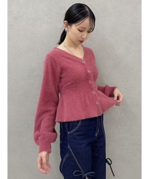 dazzlin(ダズリン)の「ミニシャギーペプラムカーデトップス(ニット/セーター・レディース・チャコールグレー/レッド/オフホワイト・FREE)」の11枚目の写真