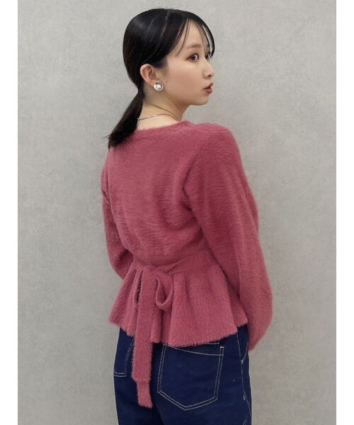 dazzlin(ダズリン)の「ミニシャギーペプラムカーデトップス(ニット/セーター・レディース・チャコールグレー/レッド/オフホワイト・FREE)」の12枚目の写真