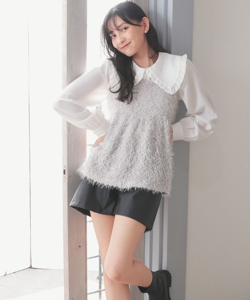 Honeys（ハニーズ）の「フェザーキャミソール（キャミソール・レディース・チャコール/アイボリー/ブラック/グレー・S/M/L）」の15枚目の写真