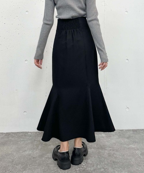 archives（アルシーヴ）の「マチ付きマーメイドスカート（スカート・レディース・アイボリー/ブラック/ブラウン・SMALL/MEDIUM）」の7枚目の写真