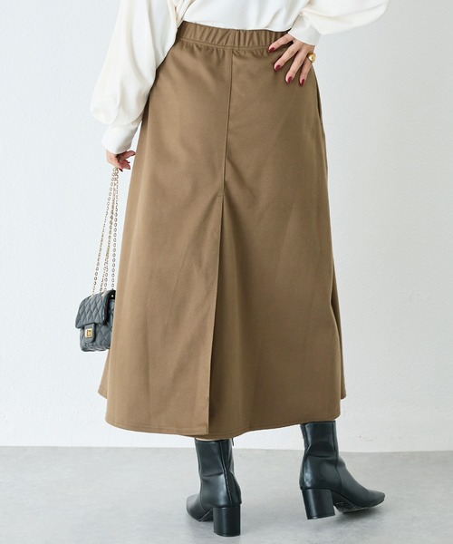LAVEANGE（ラビアンジェ）の「ミディ丈タックスカート（スカート・レディース・グレー/ブラック/ブラウン・5L/4L/M/3L/LL）」の7枚目の写真