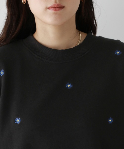 RAGEBLUE(レイジブルー)の「ミニフラワー刺繍ルーズスウェット(スウェット・レディース・ブラウン/オフホワイト/ブラック・FREE)」の20枚目の写真