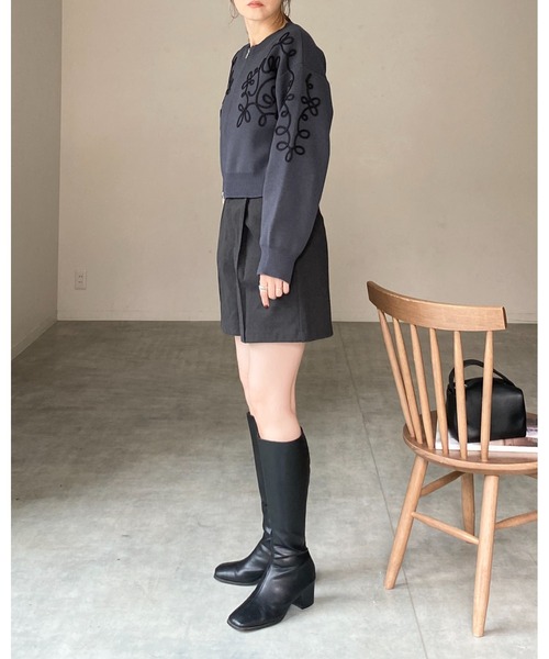 She's Closet(シーズクローゼット)の「コード刺繍ライン柄長袖ジップニットカーディガン&ロングスカートセットアップ(セットアップ・レディース・アイボリー/ブラック/チャコールグレー/ブラウン・FREE)」の5枚目の写真