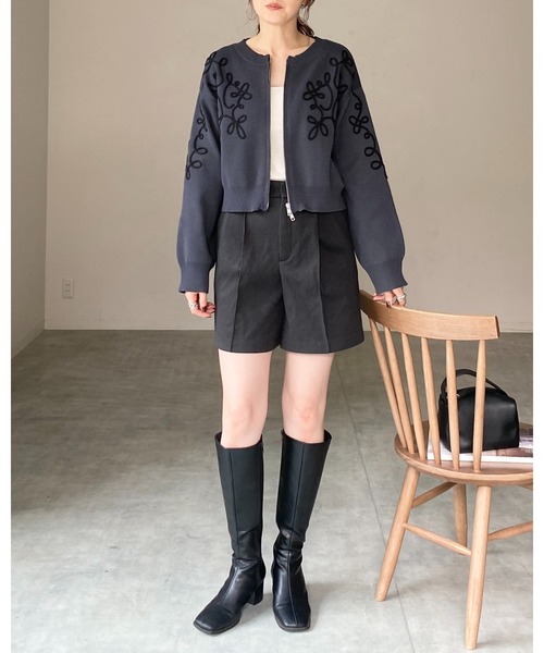 She's Closet(シーズクローゼット)の「コード刺繍ライン柄長袖ジップニットカーディガン&ロングスカートセットアップ(セットアップ・レディース・アイボリー/ブラック/チャコールグレー/ブラウン・FREE)」の6枚目の写真