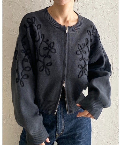 She's Closet(シーズクローゼット)の「コード刺繍ライン柄長袖ジップニットカーディガン&ロングスカートセットアップ(セットアップ・レディース・アイボリー/ブラック/チャコールグレー/ブラウン・FREE)」の9枚目の写真