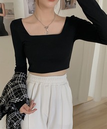 Asterellivi（アステレリビ）の「スクエアネック ショート丈 リブ カットソー（Tシャツ/カットソー）」