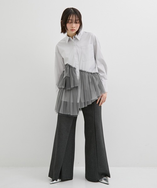 UNITED TOKYO（ユナイテッドトウキョウ）の「【残りわずか！】シャンブレーチュールコンビシャツ｜防シワ/春服（シャツ/ブラウス・レディース・ブラック/ライトグレー・FREE）」の4枚目の写真