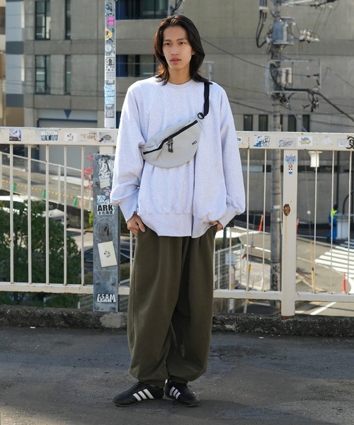 MEI(メイ)の「【MEI / メイ】ロゴ刺繍-STANDARD MOON SHOULDER/ムーンショルダー/ユニセックス(ボディバッグ/ウエストポーチ・メンズ・サックスブルー/カーキ/ワイン/グレー/ネイビー/ブラウン/ブラック/ベージュ/グリーン・FREE)」の14枚目の写真