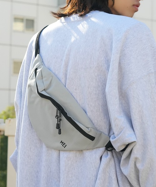 MEI(メイ)の「【MEI / メイ】ロゴ刺繍-STANDARD MOON SHOULDER/ムーンショルダー/ユニセックス(ボディバッグ/ウエストポーチ・メンズ・サックスブルー/カーキ/ワイン/グレー/ネイビー/ブラウン/ブラック/ベージュ/グリーン・FREE)」の18枚目の写真