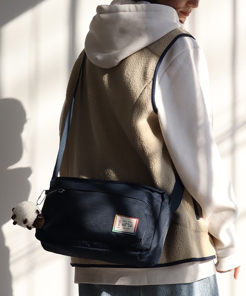AVOCA(アヴォカ)の「【AVOCA/アヴォカ】横長ショルダーバッグ(容量:約6L)(ショルダーバッグ・レディース・ネイビー/ブラック/ベージュ・FREE)」の7枚目の写真