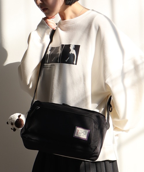 AVOCA(アヴォカ)の「【AVOCA/アヴォカ】横長ショルダーバッグ(容量:約6L)(ショルダーバッグ・レディース・ネイビー/ブラック/ベージュ・FREE)」の9枚目の写真