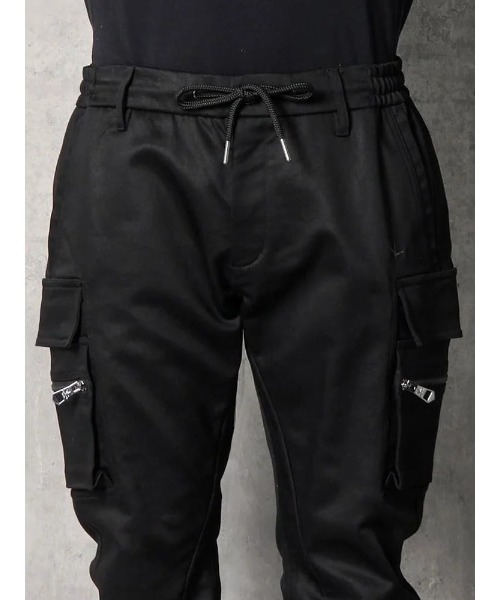 1piu1uguale3 RELAX(ウノピュウノウグァーレトレリラックス)の「【1PIU1UGUALE3 RELAX】SLIM カーゴパンツ 通年(ウノ ピゥ ウノ ウグァーレ トレ)(カーゴパンツ・メンズ・ブラック・M/L/LL)」の5枚目の写真