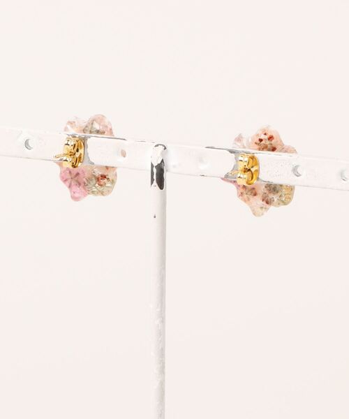 tone（トーン）の「【in the Park】小さなフラワーピアス(MA)（ピアス（両耳用）・レディース・パープル/オレンジ/ピンク・FREE）」の10枚目の写真