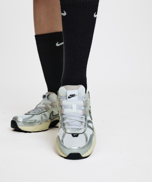 【NIKE】★送料・関税込★ナイキV2Kラン★男女兼用 NIKE】送料・関税込☆ナイキV2Kラン☆男女兼用 (Nike/スニーカー