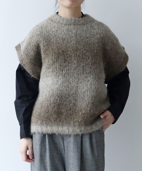 yuni(ユニ )の「Tumbes Alpaca スクエアベスト(ベスト・レディース・ブルー/オレンジ/ベージュ・FREE)」の9枚目の写真