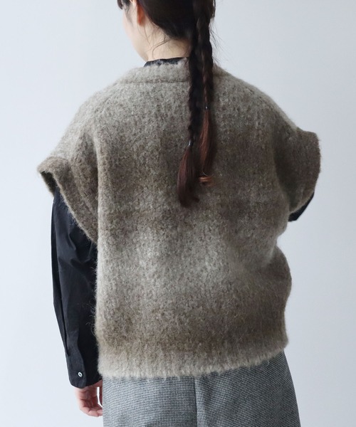 yuni(ユニ )の「Tumbes Alpaca スクエアベスト(ベスト・レディース・ブルー/オレンジ/ベージュ・FREE)」の11枚目の写真