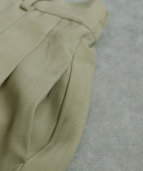 antiqua(アンティカ)の「ロールアップワイドパンツ(その他パンツ・レディース・ベージュ/ブラック・MEDIUM/LARGE)」の16枚目の写真