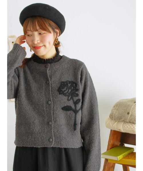 Samansa Mos2(サマンサ モスモス)の「【マシンウォッシャブル】ニットリブフリルタートルネック(ニット/セーター・レディース・グリーン/ブラック/オフホワイト/ブルー・F)」の7枚目の写真