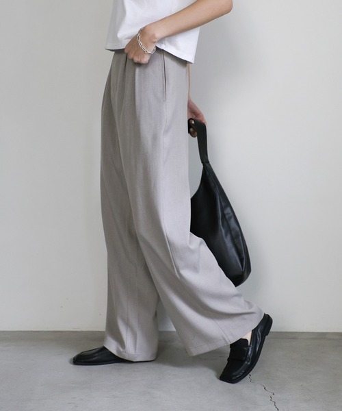 select MOCA(セレクトモカ)の「サイドベルトボタンワイドパンツ(スラックス・レディース・ブラック/オフホワイト/ライトグレー・MEDIUM/LARGE)」の8枚目の写真