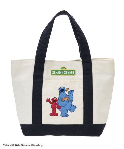 Maison de FLEUR(メゾンドフルール)の「SESAME STREET 2Wayトートバッグ(トートバッグ・レディース・アイボリー/ブラック・FREE)」の7枚目の写真
