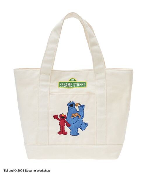 Maison de FLEUR(メゾンドフルール)の「SESAME STREET 2Wayトートバッグ(トートバッグ・レディース・アイボリー/ブラック・FREE)」の18枚目の写真