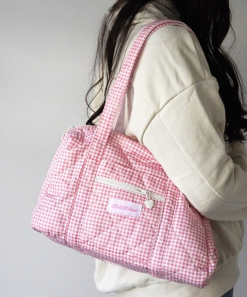 Port（ポート）の「【 SORUTT / ソルト 】 刺繍ダイヤモンドグリッド ガーリー トートバッグ / ショートトリップ 旅行バッグ 大容量（トートバッグ・レディース・ホワイト系その他2/ホワイト/ホワイト系その他/ピンク/ピンク系その他/ブラック・FREE）」の11枚目の写真