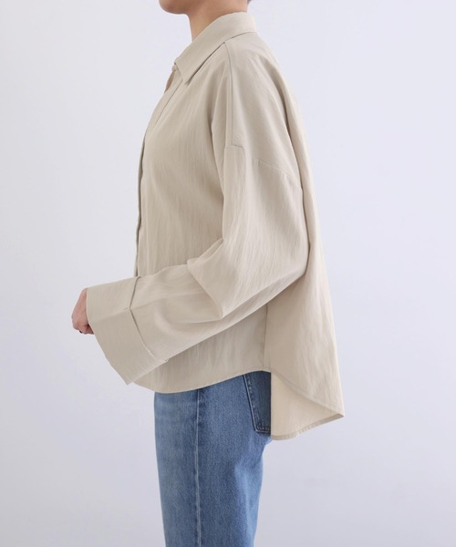 andme(アンドミー)の「ボリューム袖スキッパーシャツブラウス(シャツ/ブラウス・レディース・ネイビー/オフホワイト/ベージュ・M)」の11枚目の写真