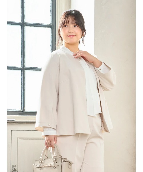 Re-J&SUPURE(リジェイアンドスプル)の「【大きいサイズ】【360°ストレッチ】ポンチョジャケット(ノーカラージャケット・レディース・ブラック/ネイビー/オフホワイト・XX-LARGE/XXX-LARGE/X-LARGE)」の1枚目の写真