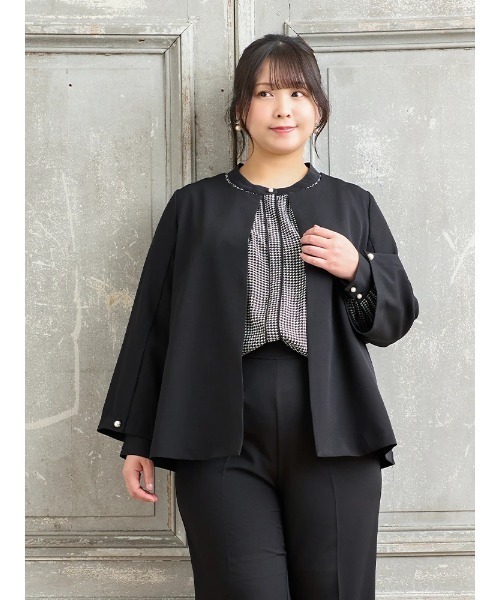 Re-J&SUPURE(リジェイアンドスプル)の「【大きいサイズ】【360°ストレッチ】ポンチョジャケット(ノーカラージャケット・レディース・ブラック/ネイビー/オフホワイト・XX-LARGE/XXX-LARGE/X-LARGE)」の2枚目の写真